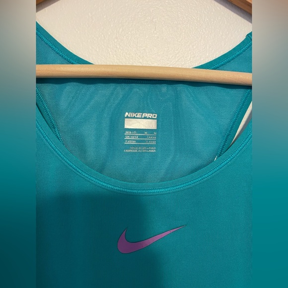 Nike ProWomen’s M Vintage Teal Dri-Fit Tank - Picture 8 of 8